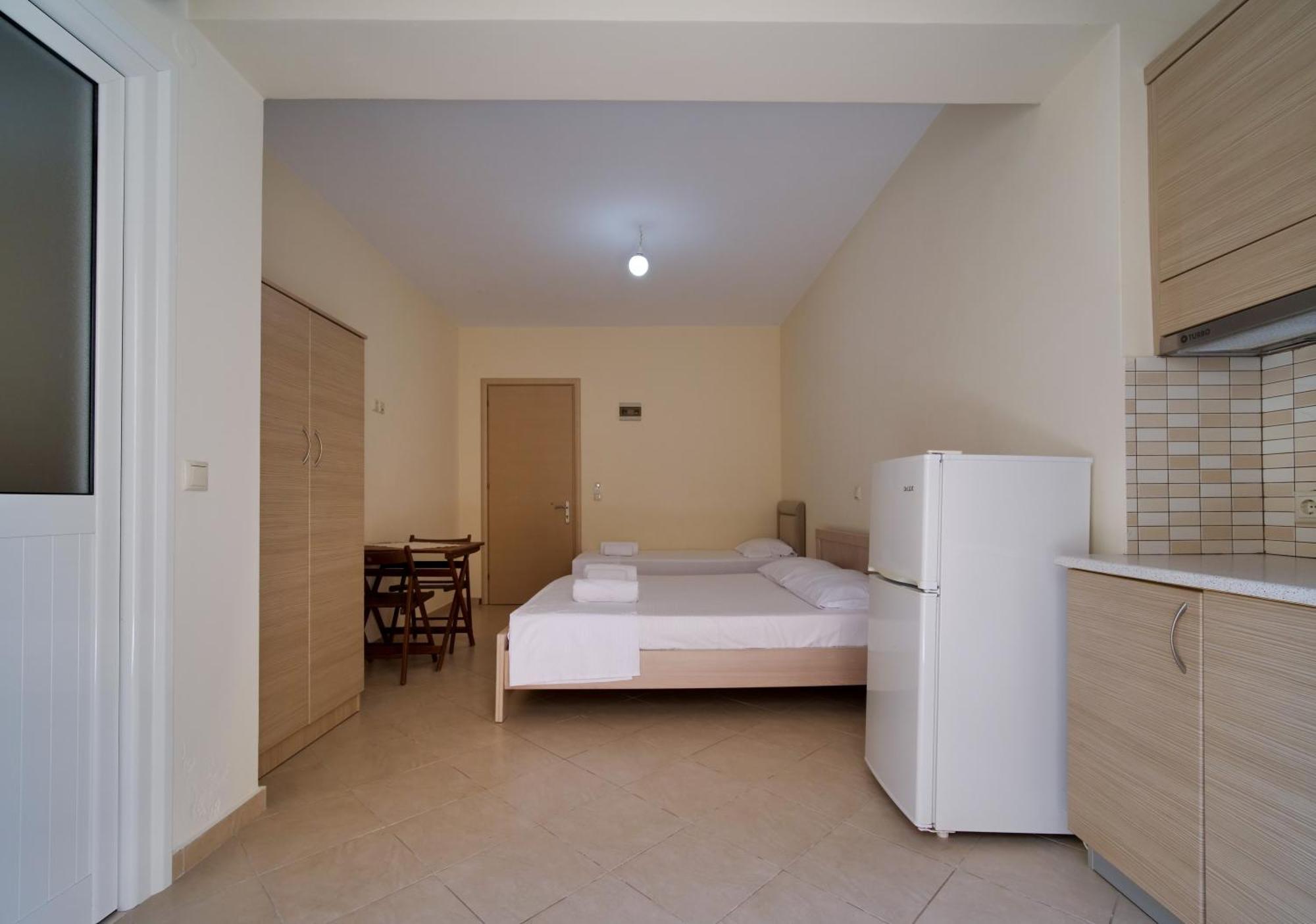 Bodini'S Rooms Himarë Extérieur photo