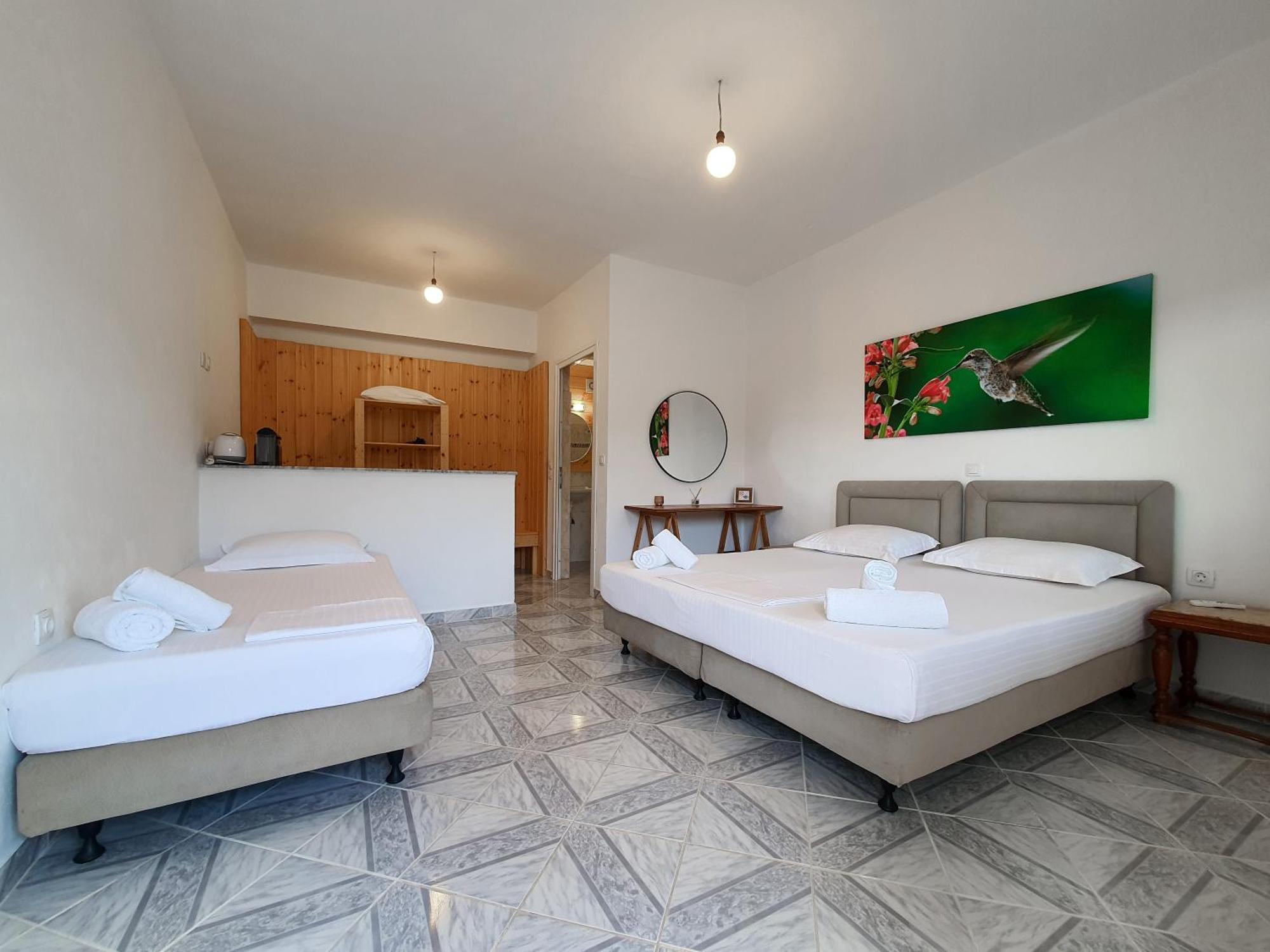 Bodini'S Rooms Himarë Extérieur photo